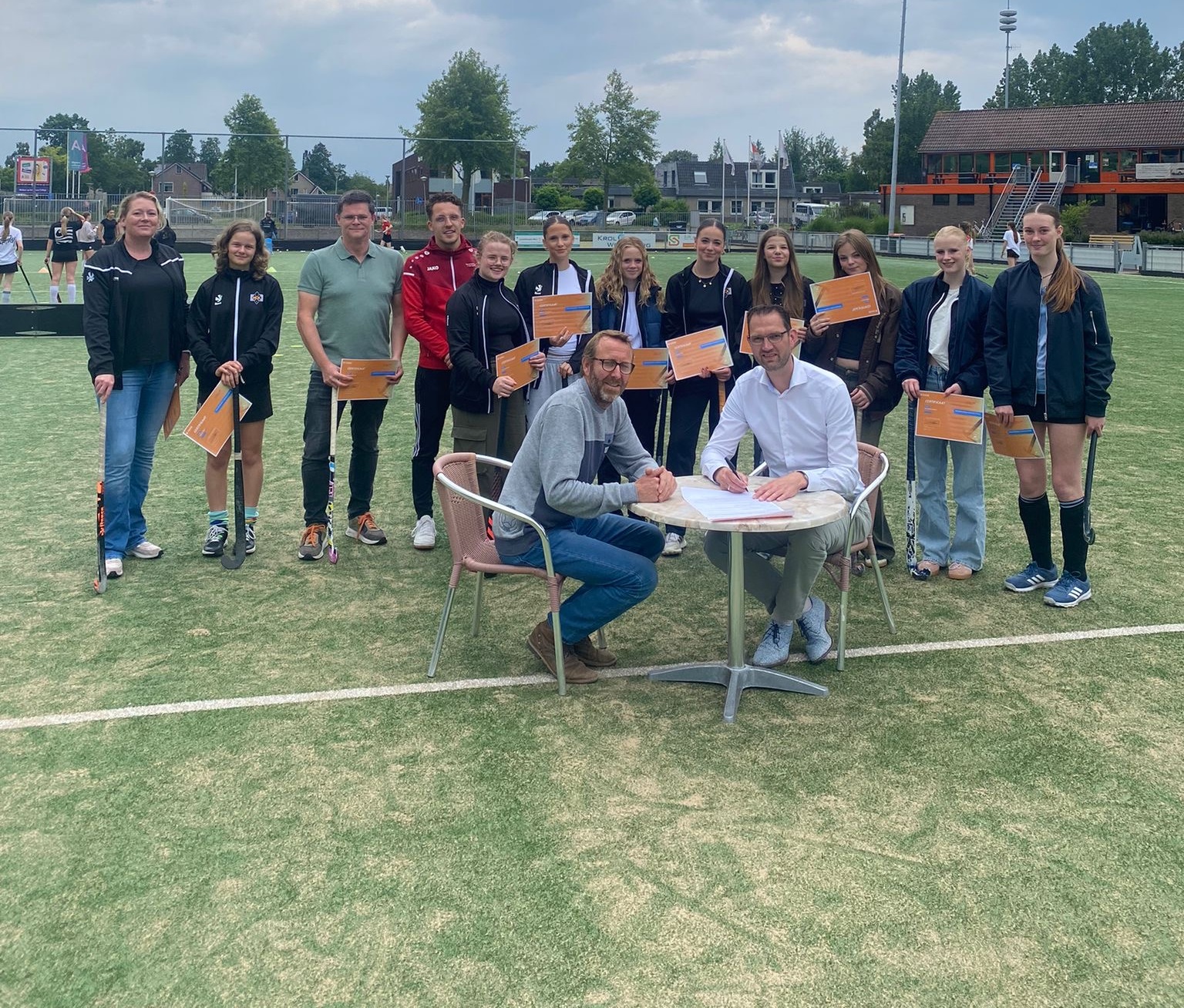 Ondertekening overeenkomst Clubkadercoach bij Hockeyclub Kampen HCK